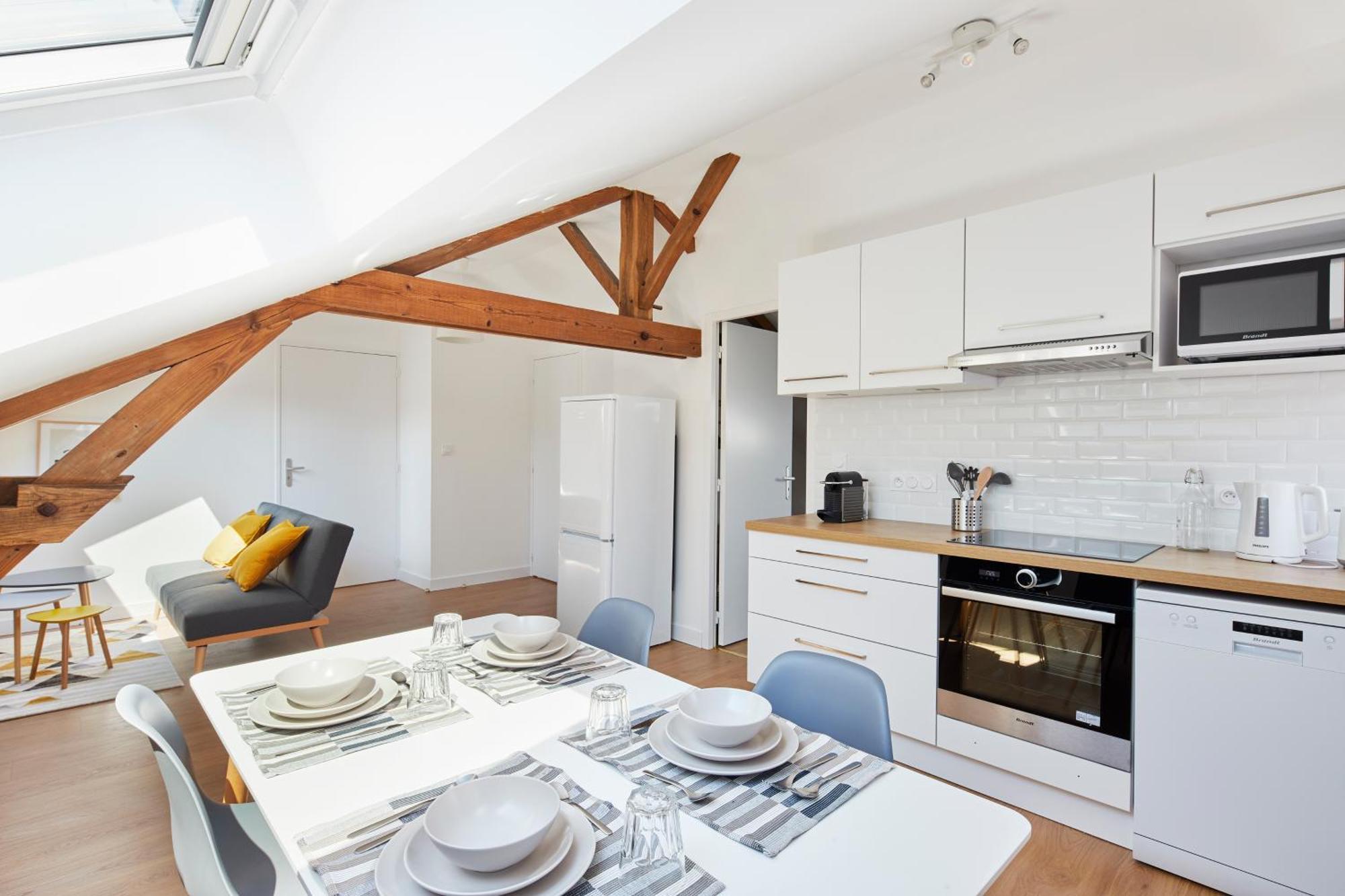 Appartamento Minuit A Paris - Wifi Fibre/Linge/Parking Châteaubriant Esterno foto